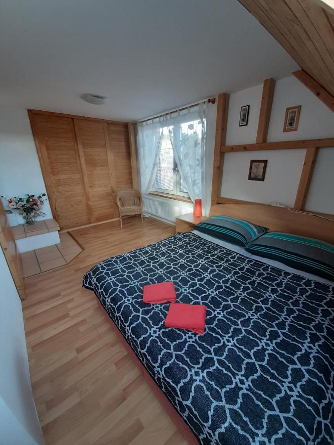 Apartmany Pod Hradem Holstejn Exterior foto